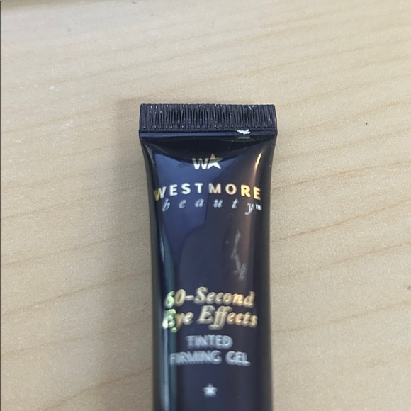 Westmore Beauty eye depuffing cream New - Picture 2 of 3